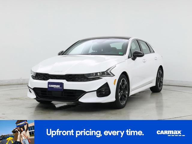 Photo of 2023 White Kia K5