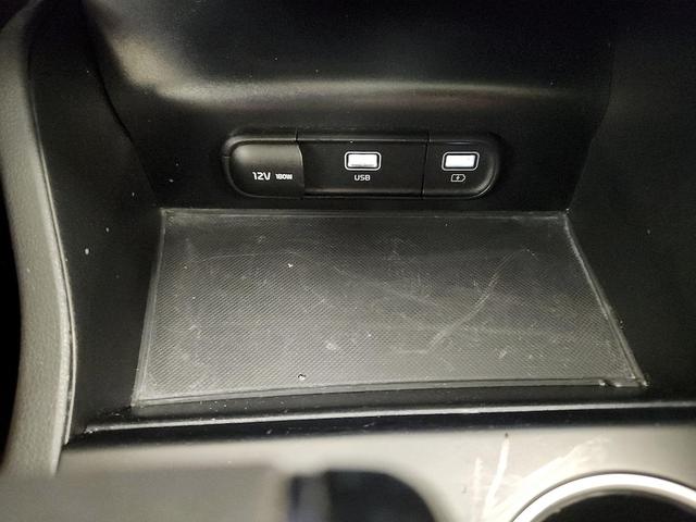 Photo of 2023 White Kia K5