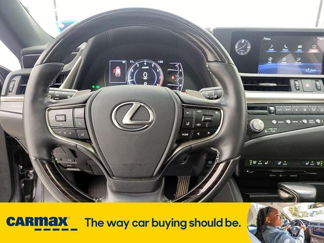 Photo of 2021 Gray Lexus ES 350