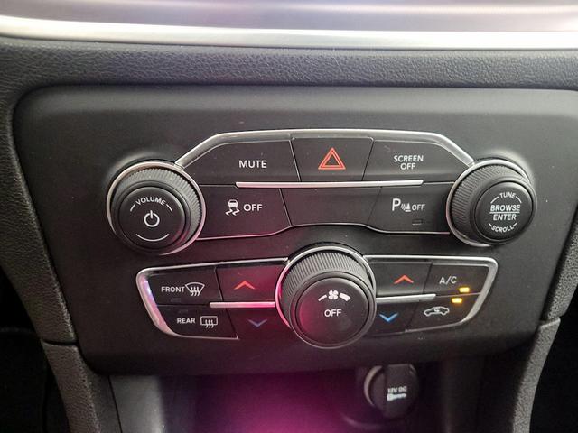 Photo of 2023 White Dodge Charger