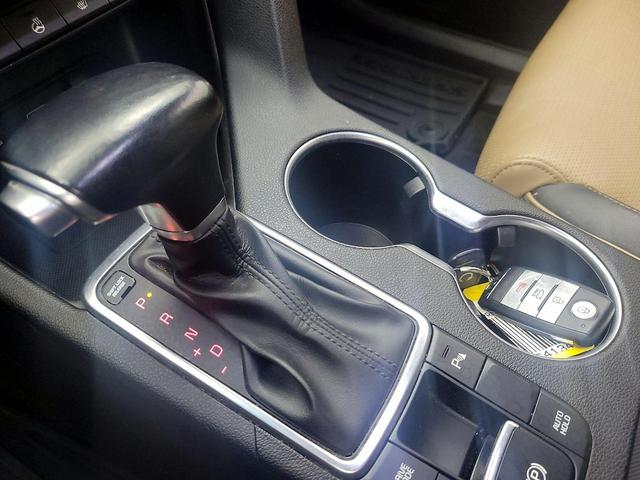 Photo of 2020 Brown Kia Sportage