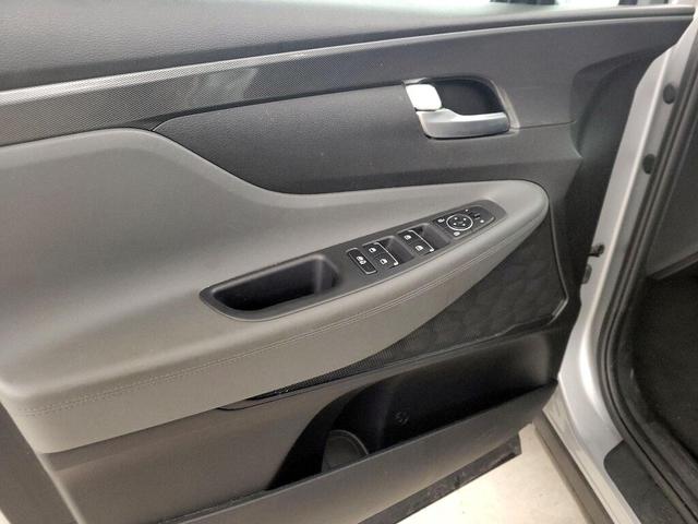 Photo of 2023 Gray Hyundai SANTA FE