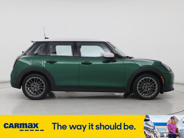 Photo of 2025 Green MINI Hardtop