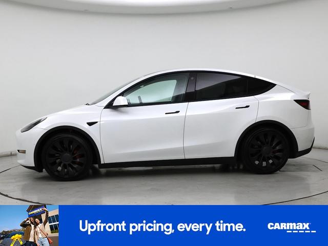 Photo of 2022 White Tesla Model Y