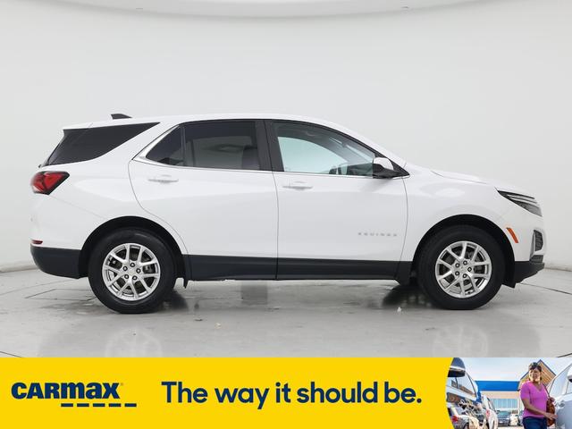 Photo of 2022 White Chevrolet Equinox