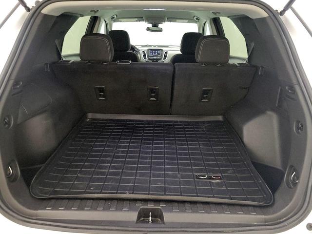 Photo of 2022 White Chevrolet Equinox