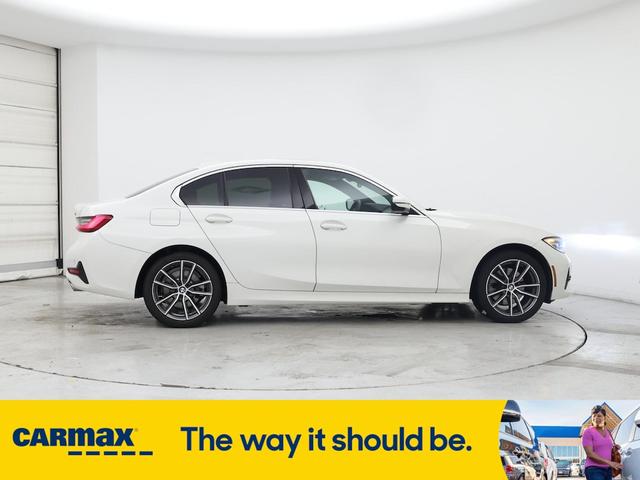 Photo of 2021 White BMW 330