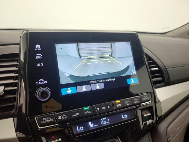 Photo of 2022 Silver Honda Odyssey