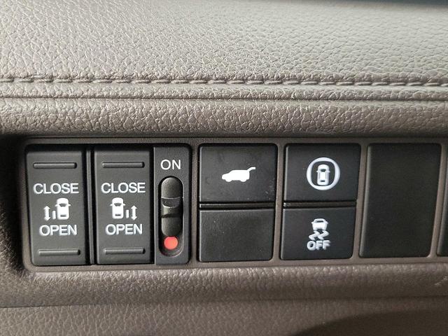 Photo of 2022 Silver Honda Odyssey