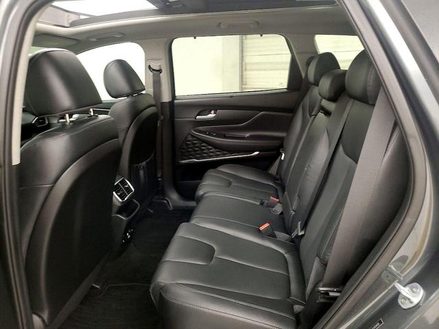 Photo of 2020 Green Hyundai SANTA FE