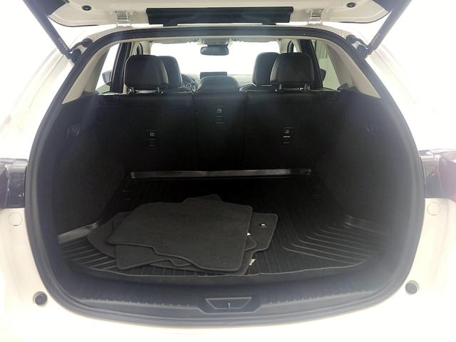 Photo of 2022 White Mazda CX-5
