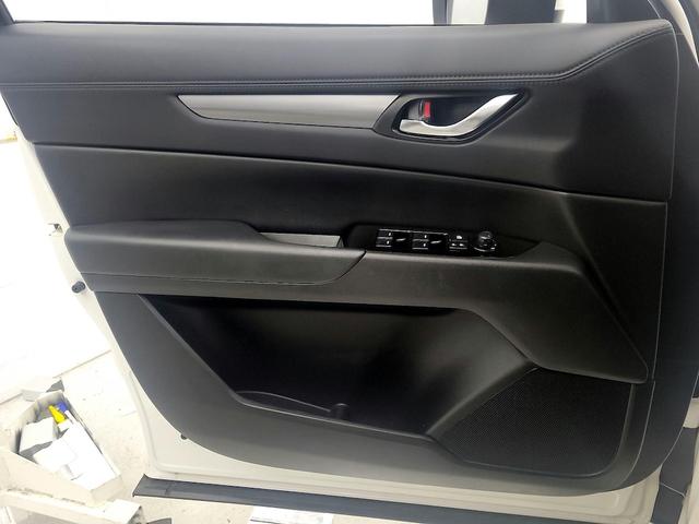 Photo of 2022 White Mazda CX-5