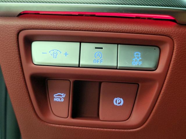 Photo of 2024 White Genesis G80