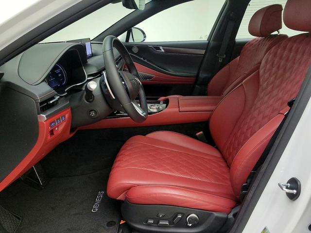 Photo of 2024 White Genesis G80
