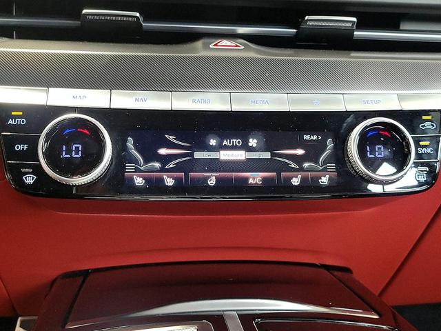 Photo of 2024 White Genesis G80