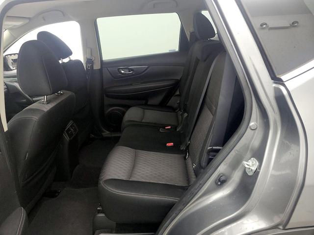 Photo of 2017 Gray Nissan Rogue