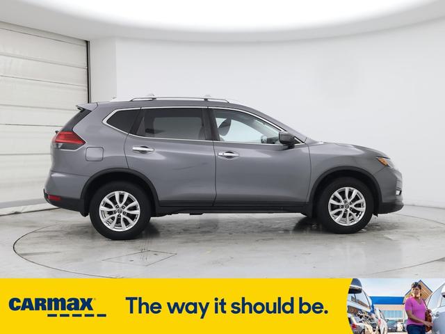 Photo of 2017 Gray Nissan Rogue