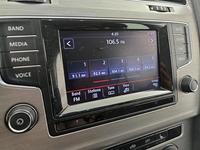 Photo of 2015 Black Volkswagen Golf