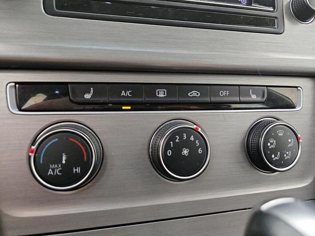 Photo of 2015 Black Volkswagen Golf