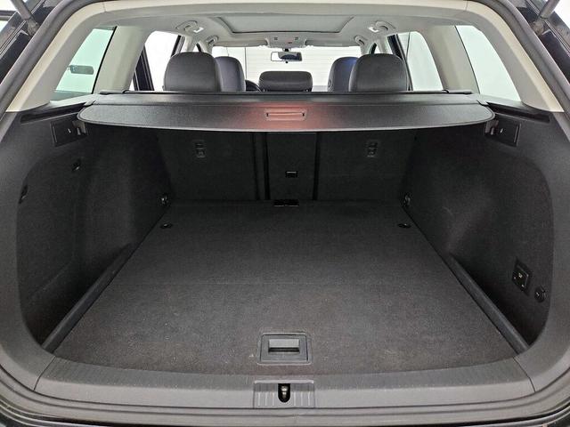 Photo of 2015 Black Volkswagen Golf