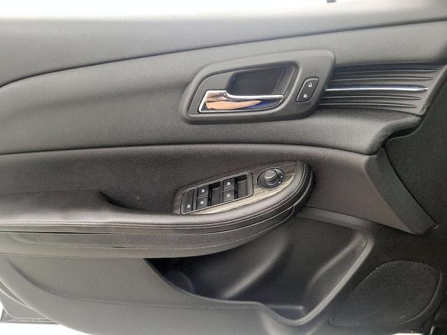 Photo of 2015 Gray Chevrolet Malibu