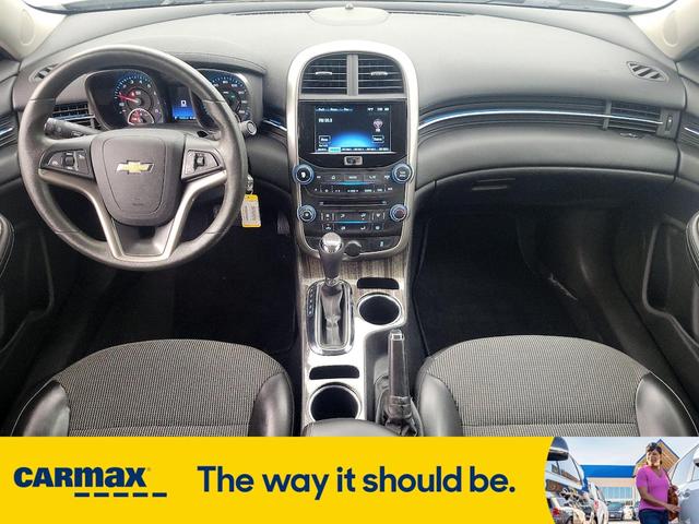 Photo of 2015 Gray Chevrolet Malibu