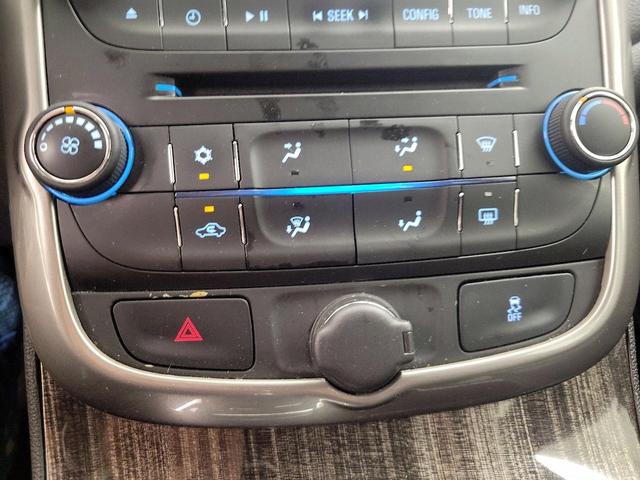 Photo of 2015 Gray Chevrolet Malibu