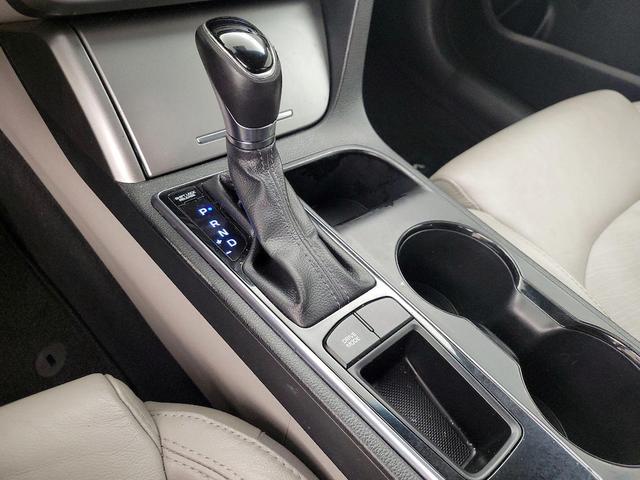 Photo of 2015 Red Hyundai SONATA