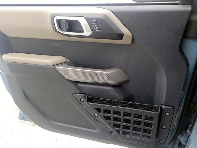Photo of 2023 Blue Ford Bronco