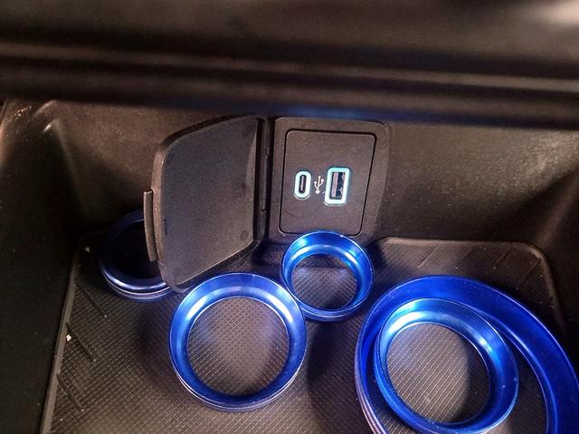 Photo of 2023 Blue Ford Bronco
