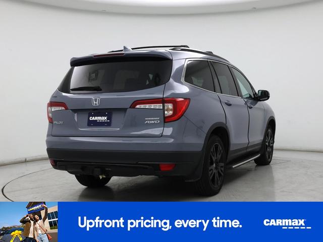 Photo of 2022 Gray Honda Pilot