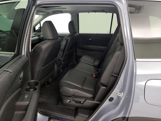 Photo of 2022 Gray Honda Pilot