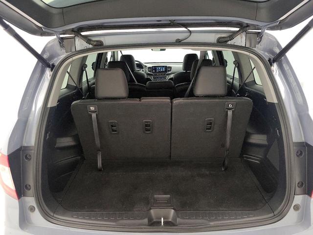 Photo of 2022 Gray Honda Pilot