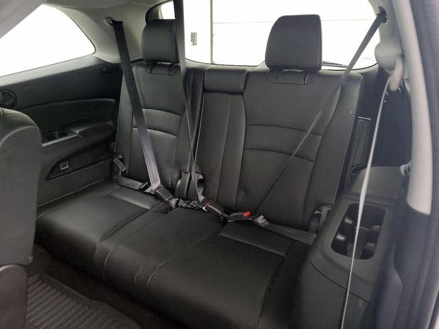 Photo of 2022 Gray Honda Pilot