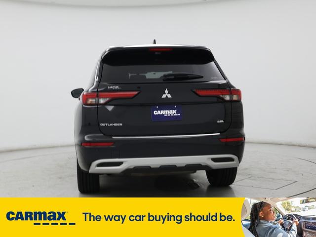 Photo of 2023 Black Mitsubishi Outlander