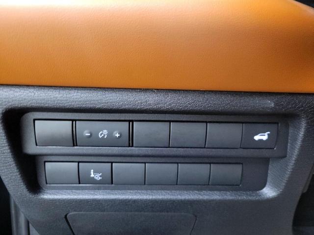 Photo of 2023 Black Mitsubishi Outlander