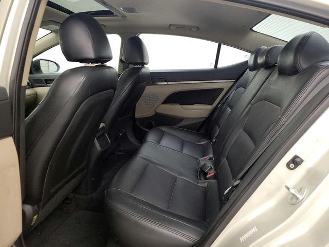 Photo of 2017 Gold Hyundai ELANTRA