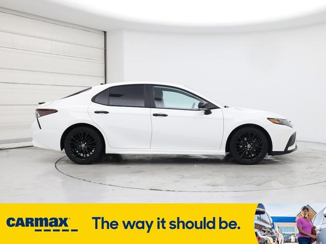Photo of 2022 White Toyota Camry