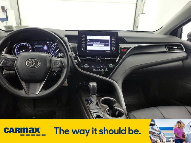 Photo of 2022 White Toyota Camry
