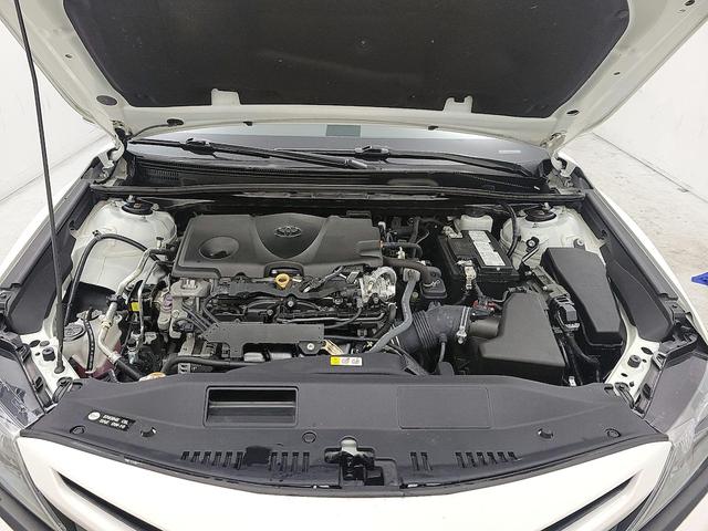 Photo of 2022 White Toyota Camry