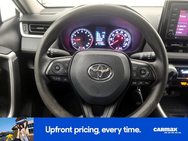 Photo of 2021 White Toyota RAV4
