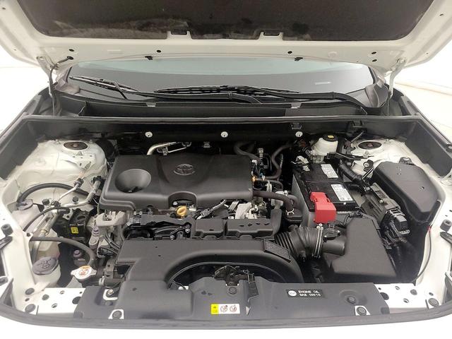 Photo of 2021 White Toyota RAV4