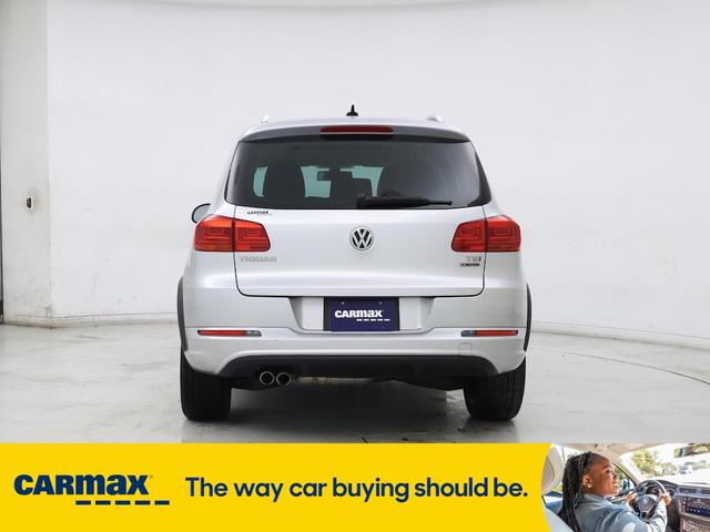 Photo of 2017 Silver Volkswagen Tiguan