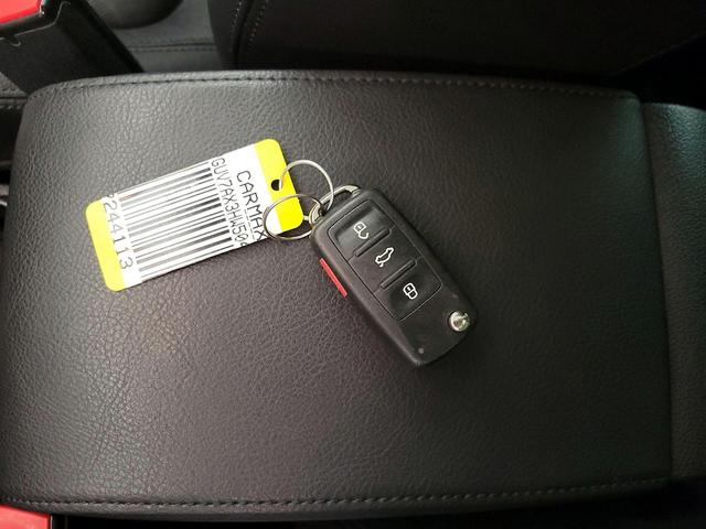 Photo of 2017 Silver Volkswagen Tiguan