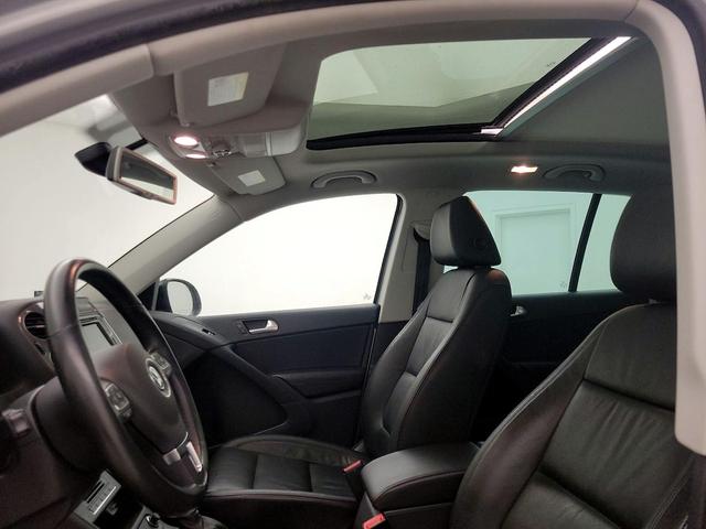 Photo of 2017 Silver Volkswagen Tiguan