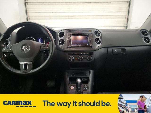 Photo of 2017 Silver Volkswagen Tiguan