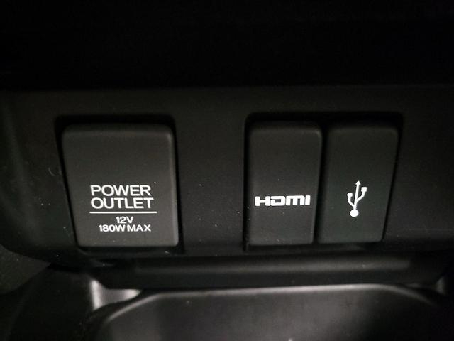 Photo of 2016 White Honda Fit
