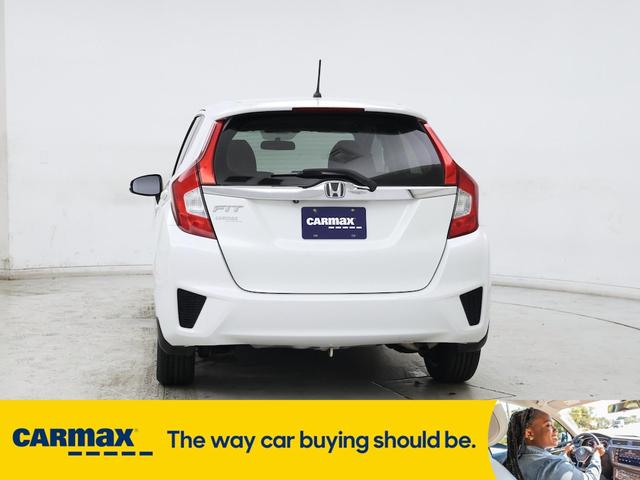Photo of 2016 White Honda Fit