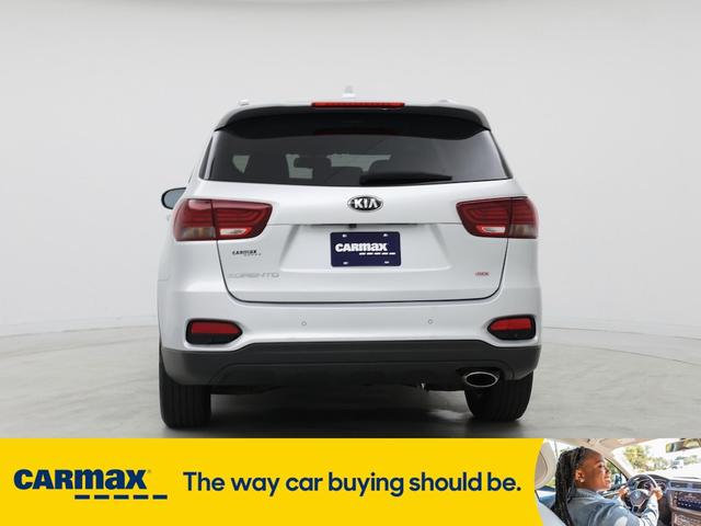 Photo of 2019 Silver Kia Sorento
