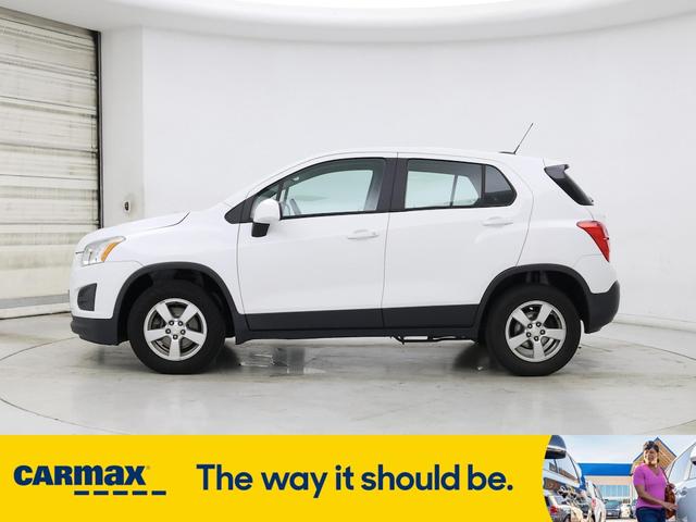 Photo of 2016 White Chevrolet Trax